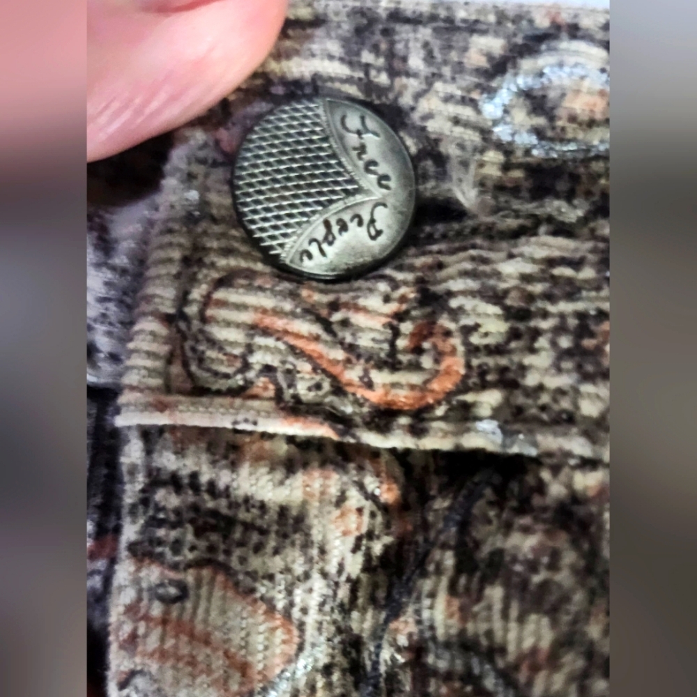 Free People cords. Size 26 Mint Condition